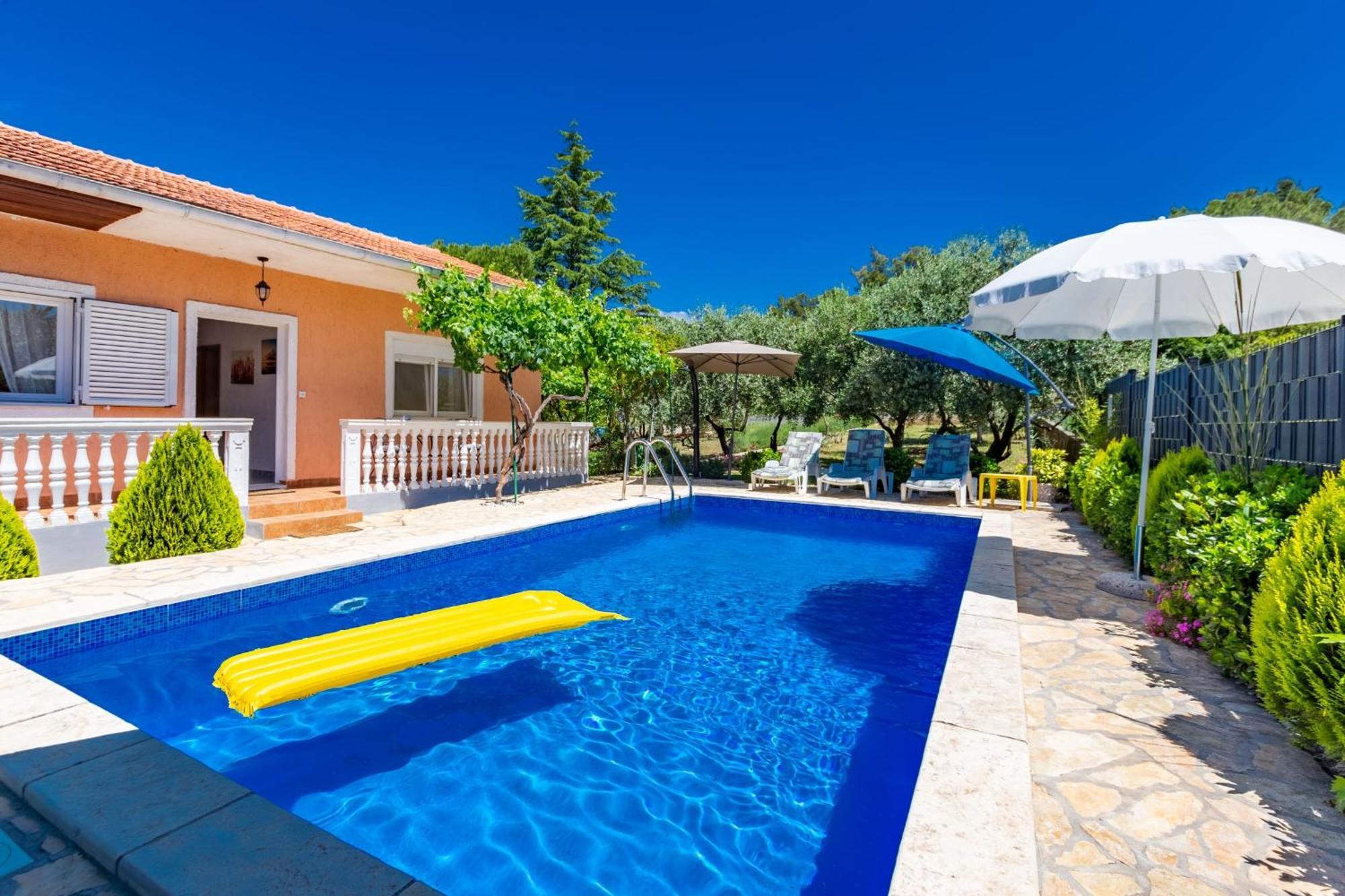 Holiday Home Flora Zadar Luaran gambar