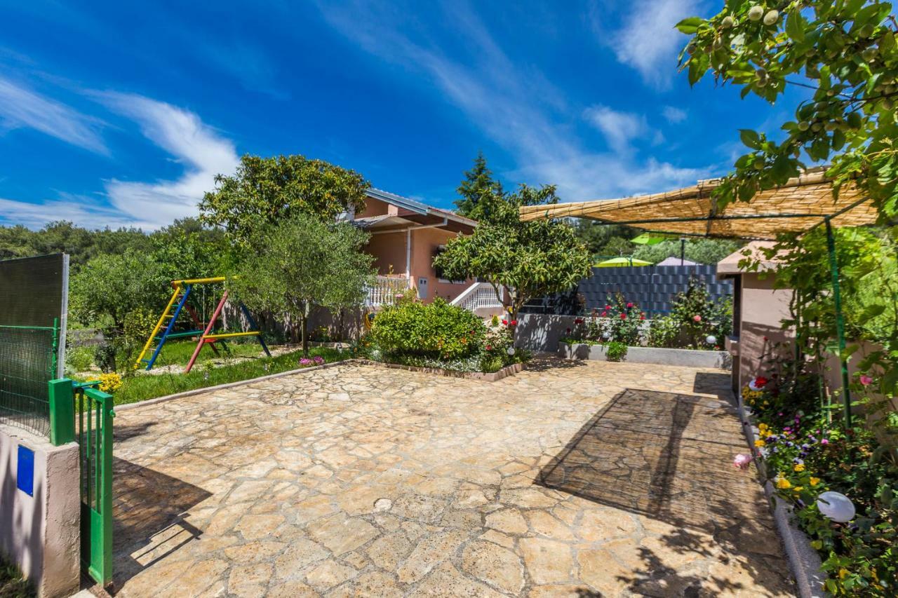 Holiday Home Flora Zadar Luaran gambar