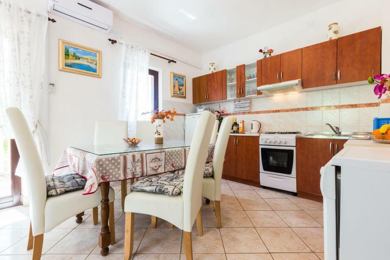 Holiday Home Flora Zadar Luaran gambar